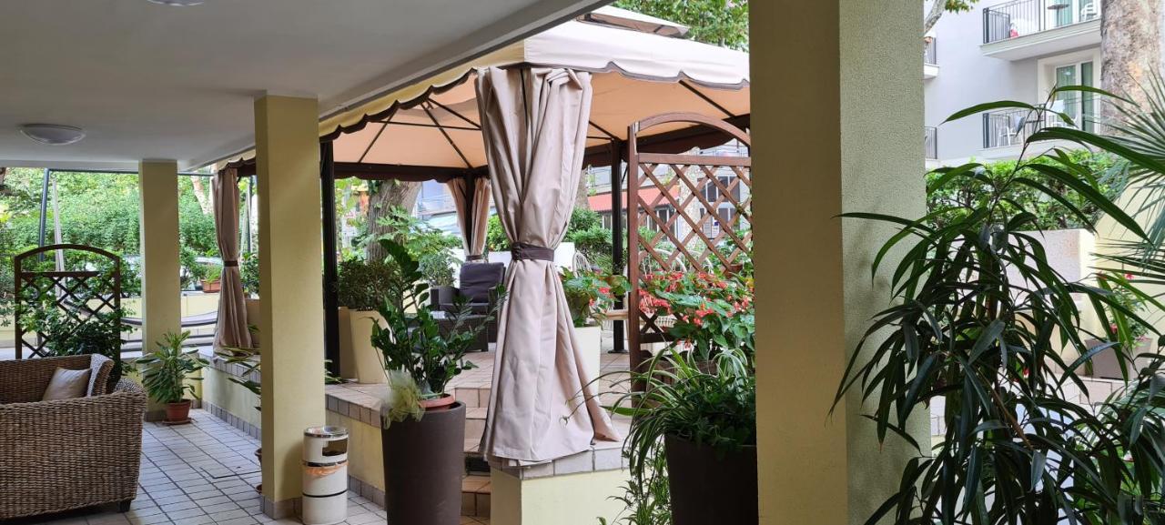Hotel Beppe Rimini Exterior foto