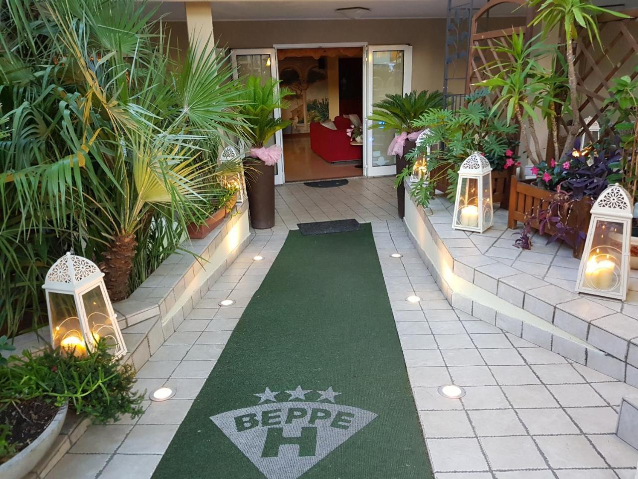Hotel Beppe Rimini Exterior foto